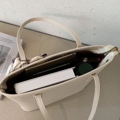 CASUAL LADIES SHOULDER BAG